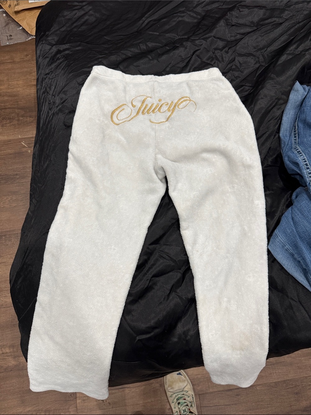 Juicy Couture Plush Velour Logo Joggers White